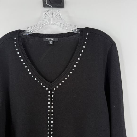 Roz & Ali Black V-Neck Embellished Pullover Sweater Women's Size 2X FLAWED - Picture 3 of 12